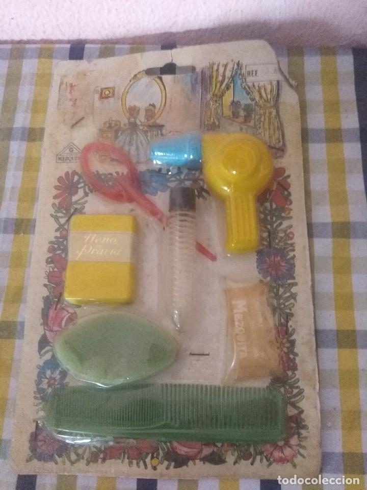 Juguetes antiguos: Blister de mu&ntilde;ecas - Foto 1