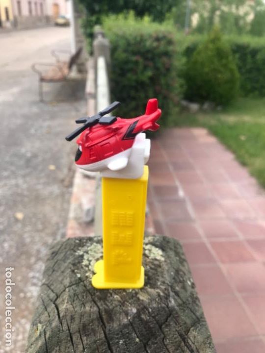 Juguetes antiguos: PEZ, caramelos, helicoptero - Foto 4