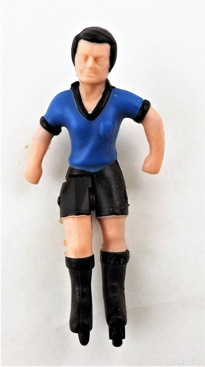 Juguetes antiguos: Rima futbolin Dribbling stadium (Arcofalc) Jugador azul, pie derecho