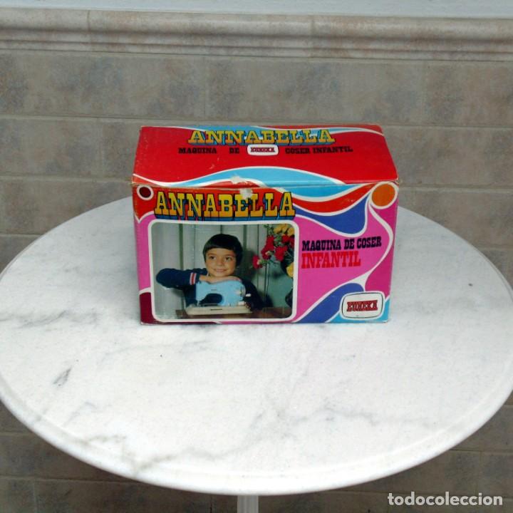 Juguetes antiguos: Maquina de coser Eureka - Foto 1