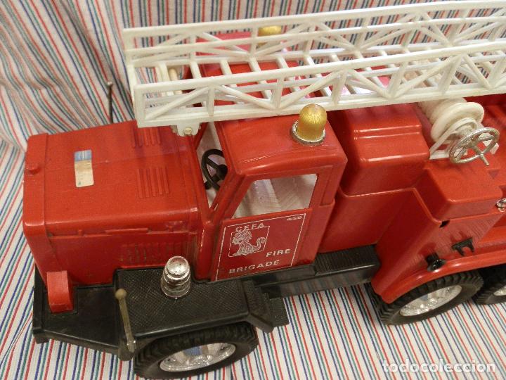 Juguetes antiguos: ANTIGUO CAMI&Oacute;N BOMBEROS CEFA - Foto 4