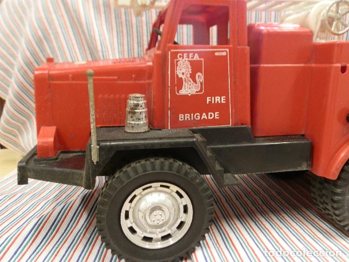 Juguetes antiguos: ANTIGUO CAMI&Oacute;N BOMBEROS CEFA - Foto 7