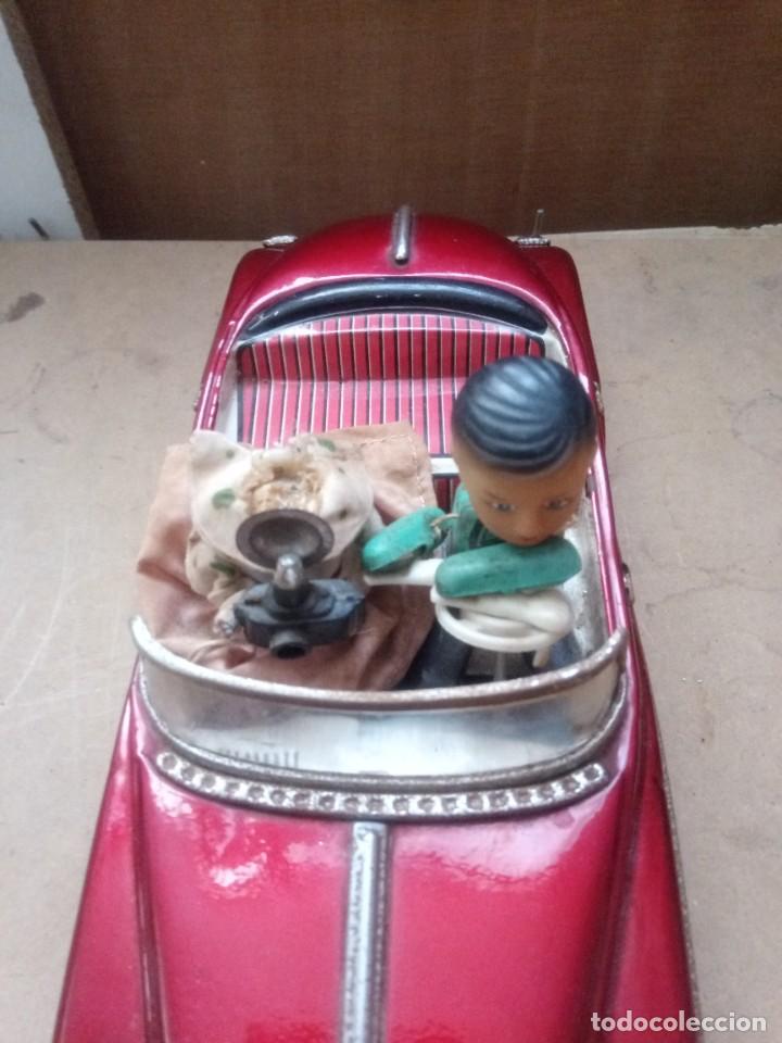 Juguetes antiguos: Coche de chapa antiguo - Foto 2