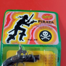 Brinquedos antigos: PISTOLA PIRATA (9 CM). MINIATURAS METÁLICAS REDONDO 70S.SIN ABRIR.. Lote 342839168