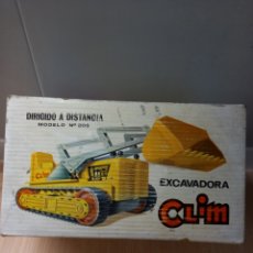 Brinquedos antigos: EXCAVADORA CLIM: CABLEDIRIGIDA AÑOS 60'S EN CAJA.-BUEN ESTADO -VER DESCRIPCION. Lote 345872458
