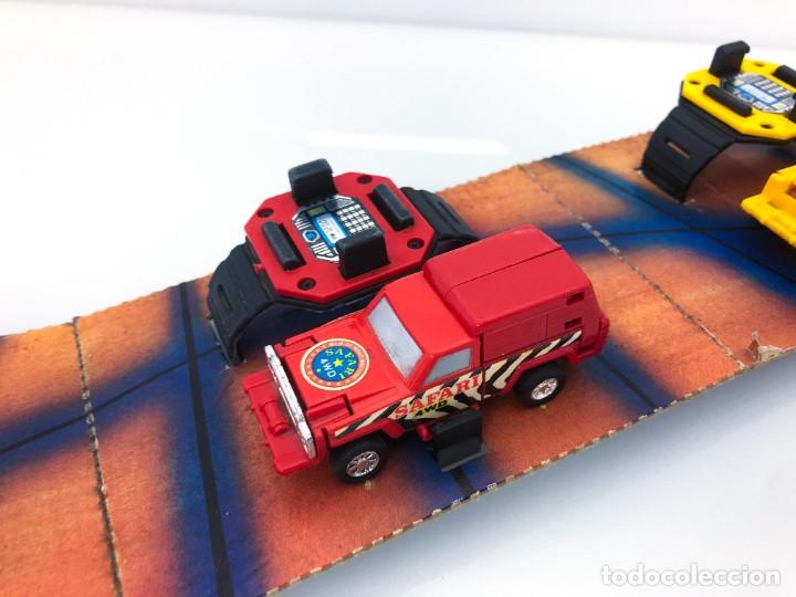 Juguetes antiguos: Lote de Transformers con pulsera tipo reloj de la marca ARTEC - Foto 5