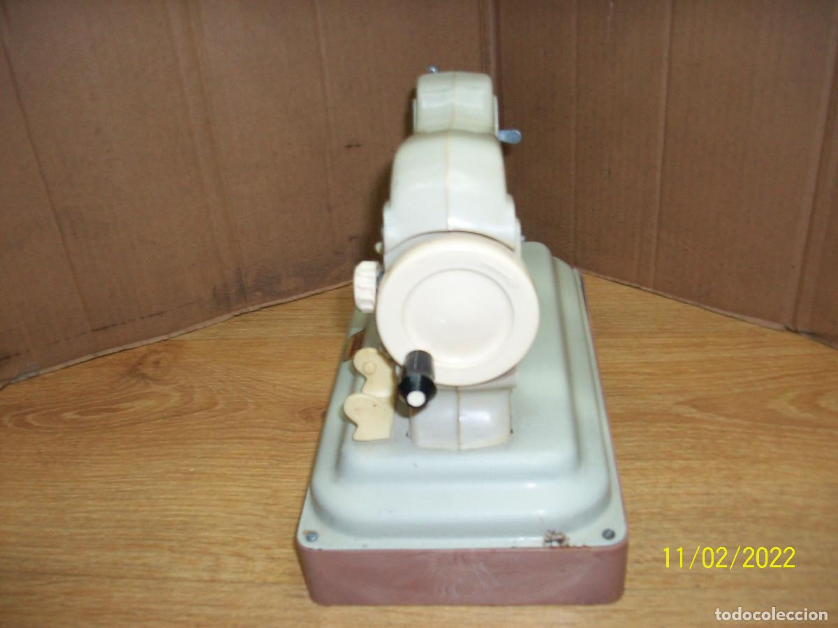 Juguetes antiguos: MAQUINA DE COSER EUREKA - Foto 3