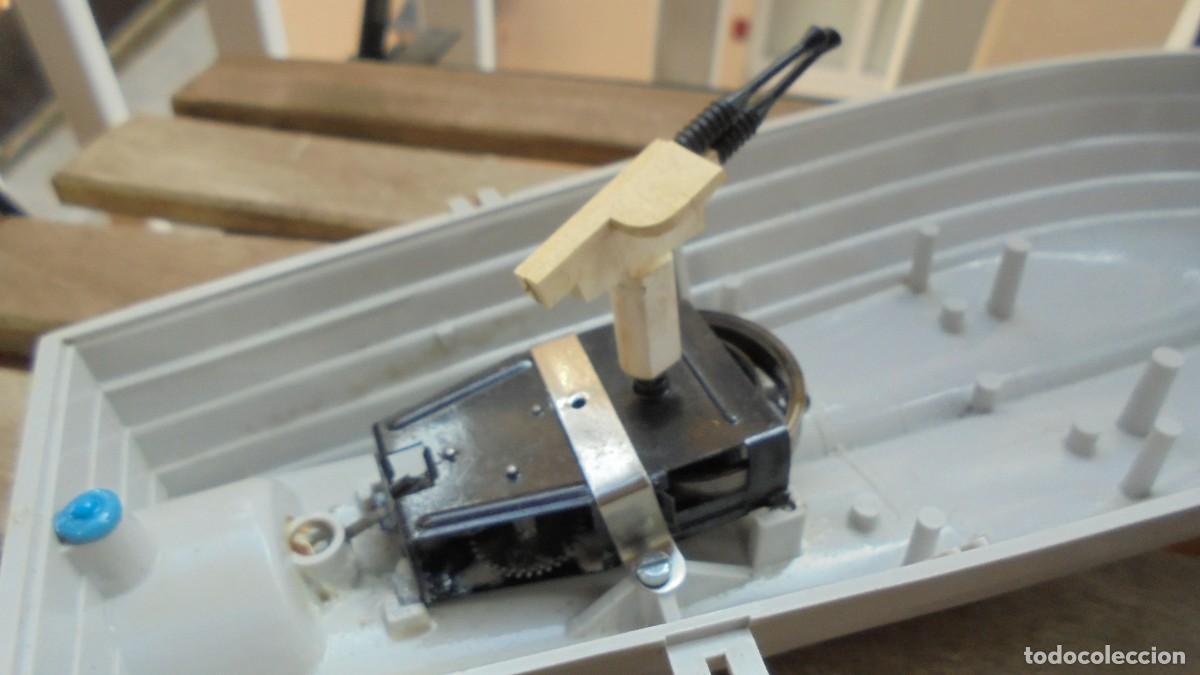 Juguetes antiguos: Torpedo schnell boot TSB76 marca Antriebe - Foto 8