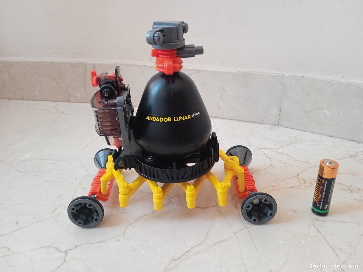 Juguetes antiguos: Andador lunar de Geyper - Foto 1