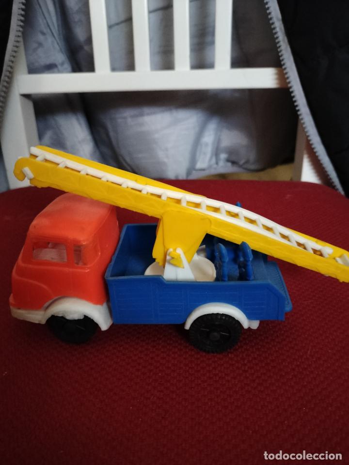 Juguetes antiguos: ANTIGUO CAMION BOMBEROS - Foto 1