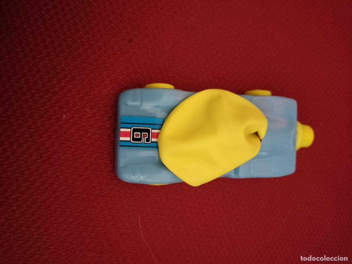 Juguetes antiguos: antiguo coche globo - Foto 1