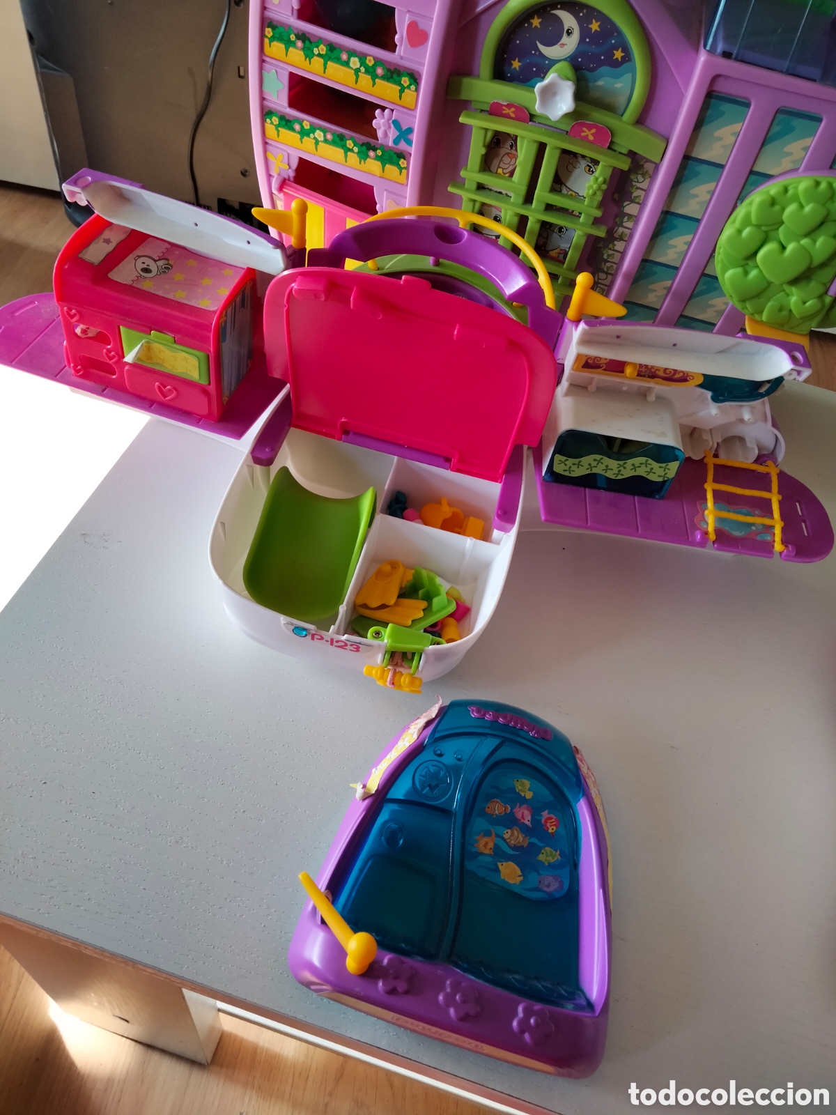 Juguetes antiguos: Lote Pinypon (3 set ) y 42 mu&ntilde;ecos con sus complementos - Foto 4