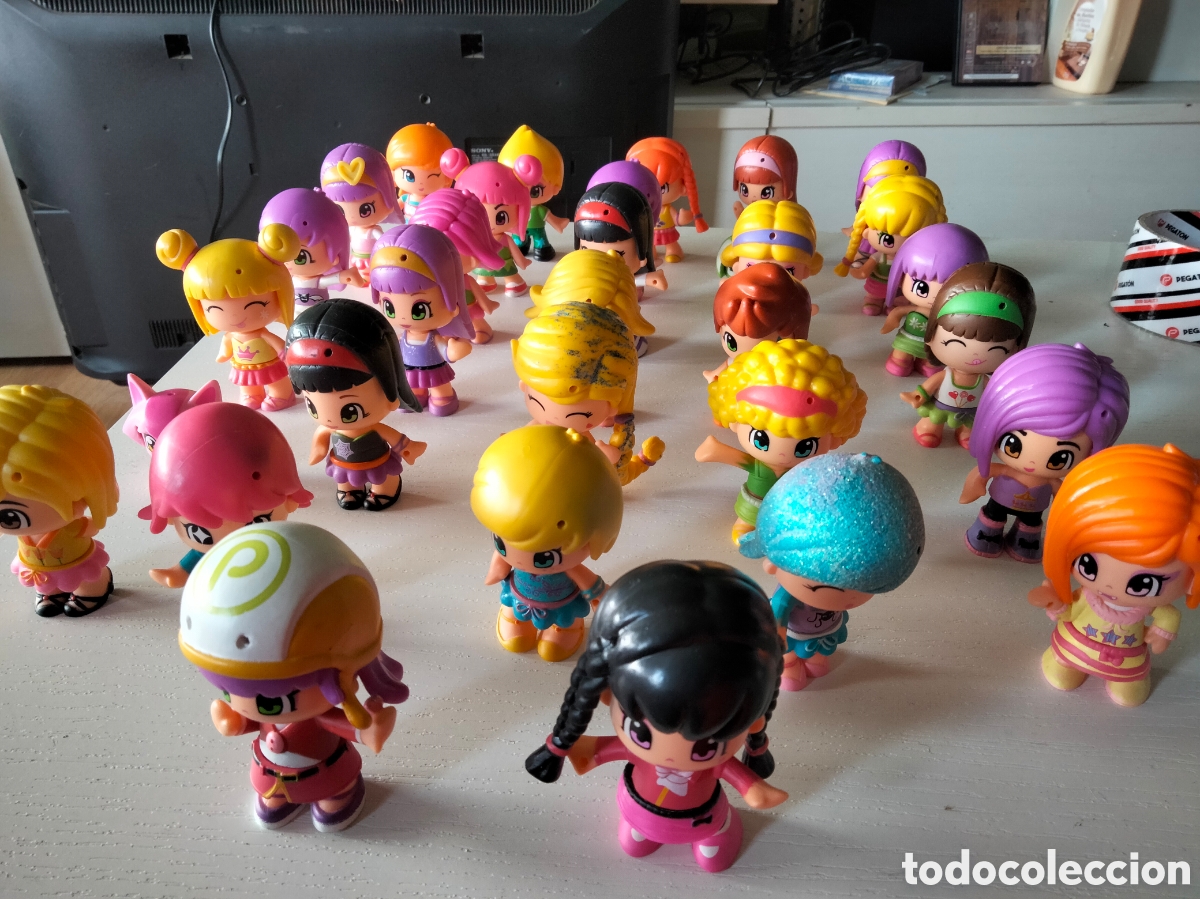 Juguetes antiguos: Lote Pinypon (3 set ) y 42 mu&ntilde;ecos con sus complementos - Foto 9