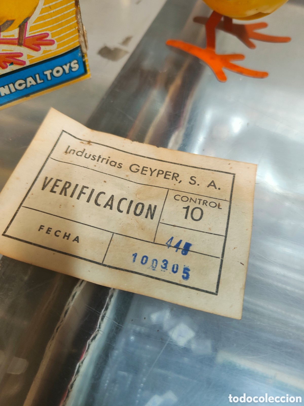 Juguetes antiguos: Pollito saltar&iacute;n geyper en caja - Foto 6