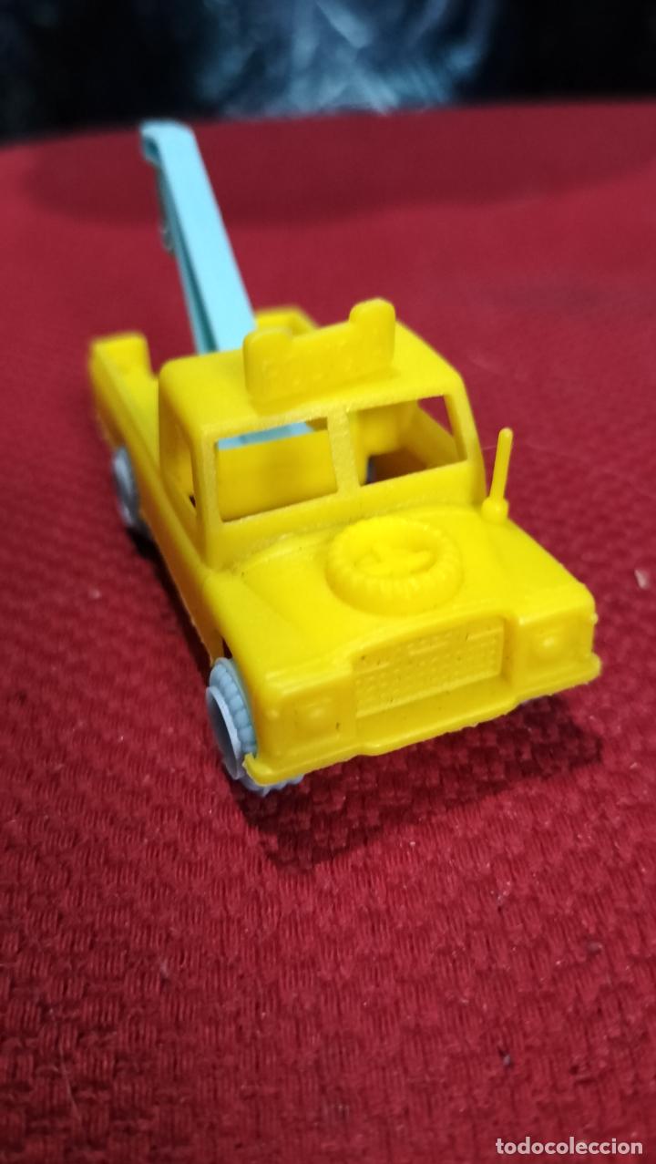 Juguetes antiguos: Antiguo coche t&iacute;pico de los kioscos - Foto 1