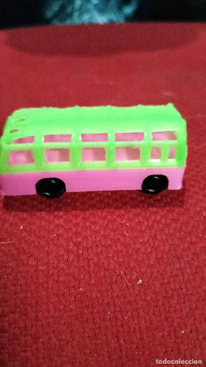 Juguetes antiguos: Antiguo coche t&iacute;pico de los kioscos - Foto 2