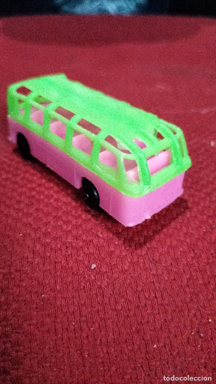 Juguetes antiguos: Antiguo coche t&iacute;pico de los kioscos - Foto 3
