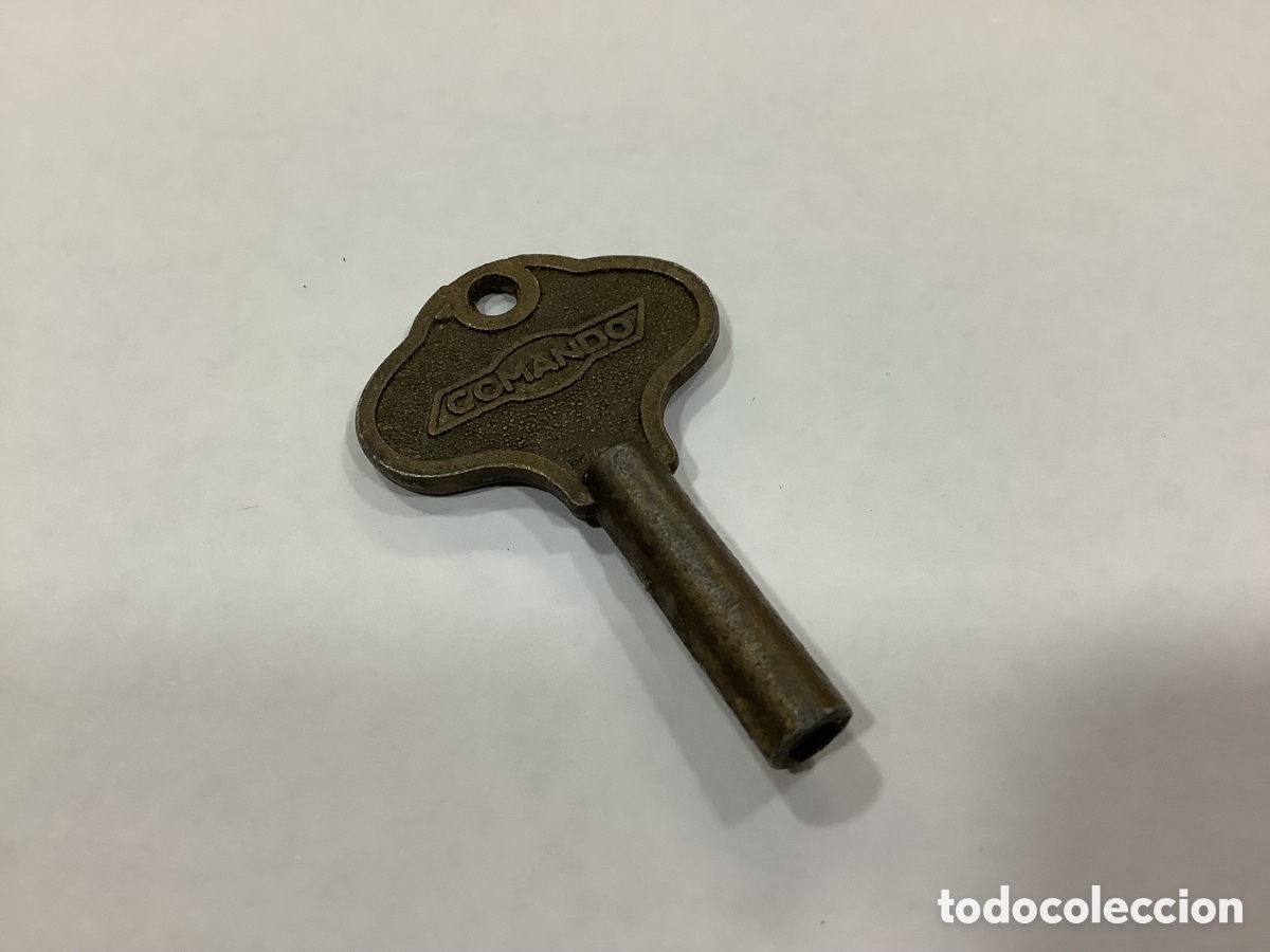 Juguetes antiguos: LLAVE DE CUERDA JUGUETES COMANDO - Foto 2