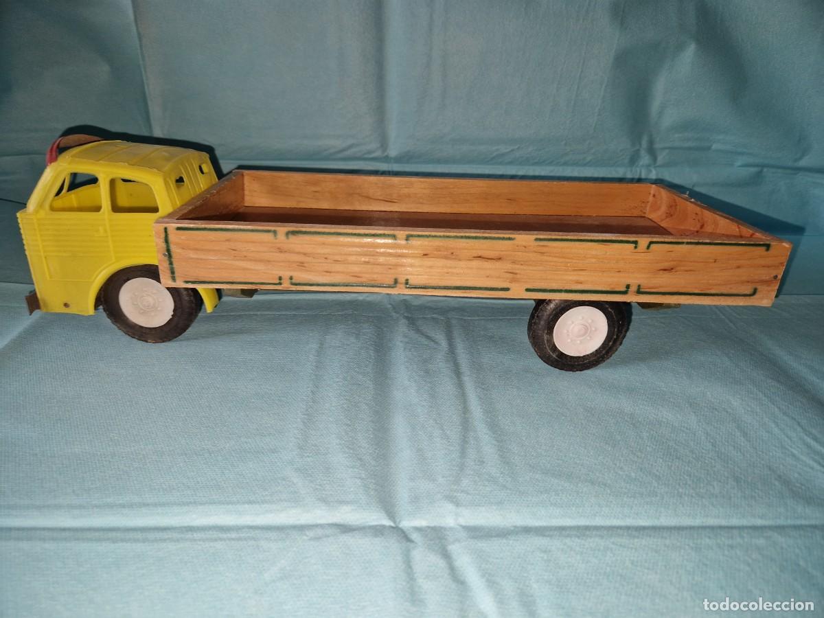 Juguetes antiguos: CAMION PEGASO / por juguetes JAVIS