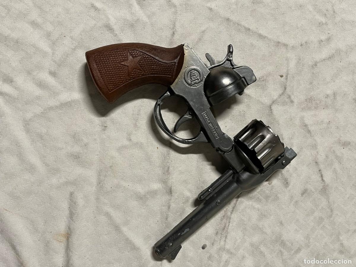 Juguetes antiguos: Revolver treber - Foto 4