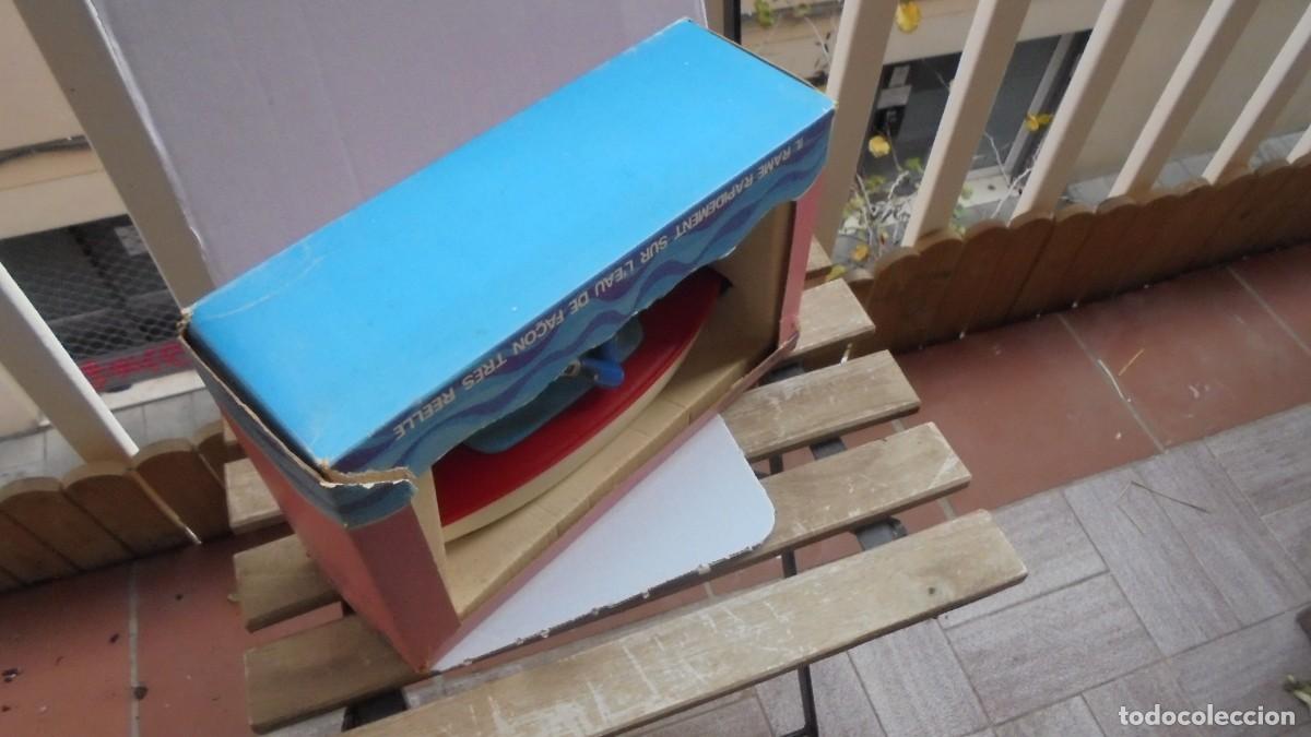 Juguetes antiguos: canoa barco plastico marca gege - Foto 1