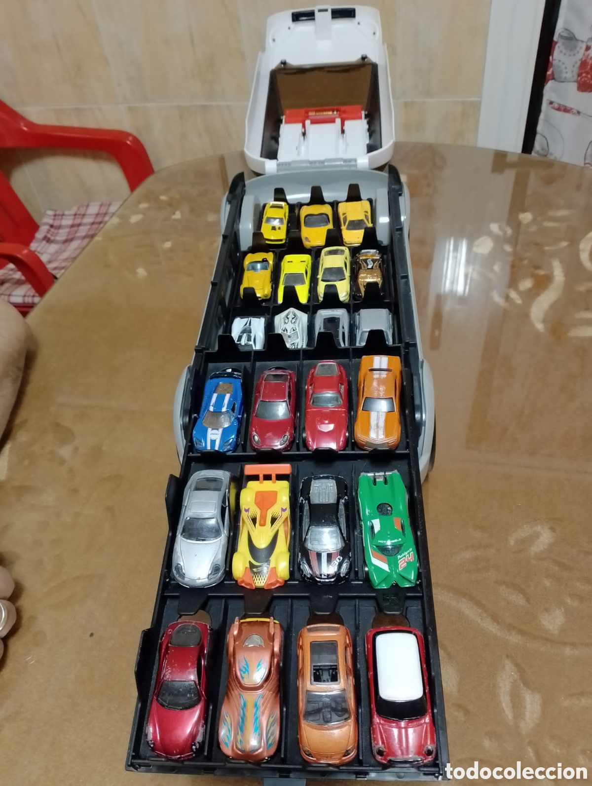 Juguetes antiguos: Porta coches de Mayorette - Foto 4