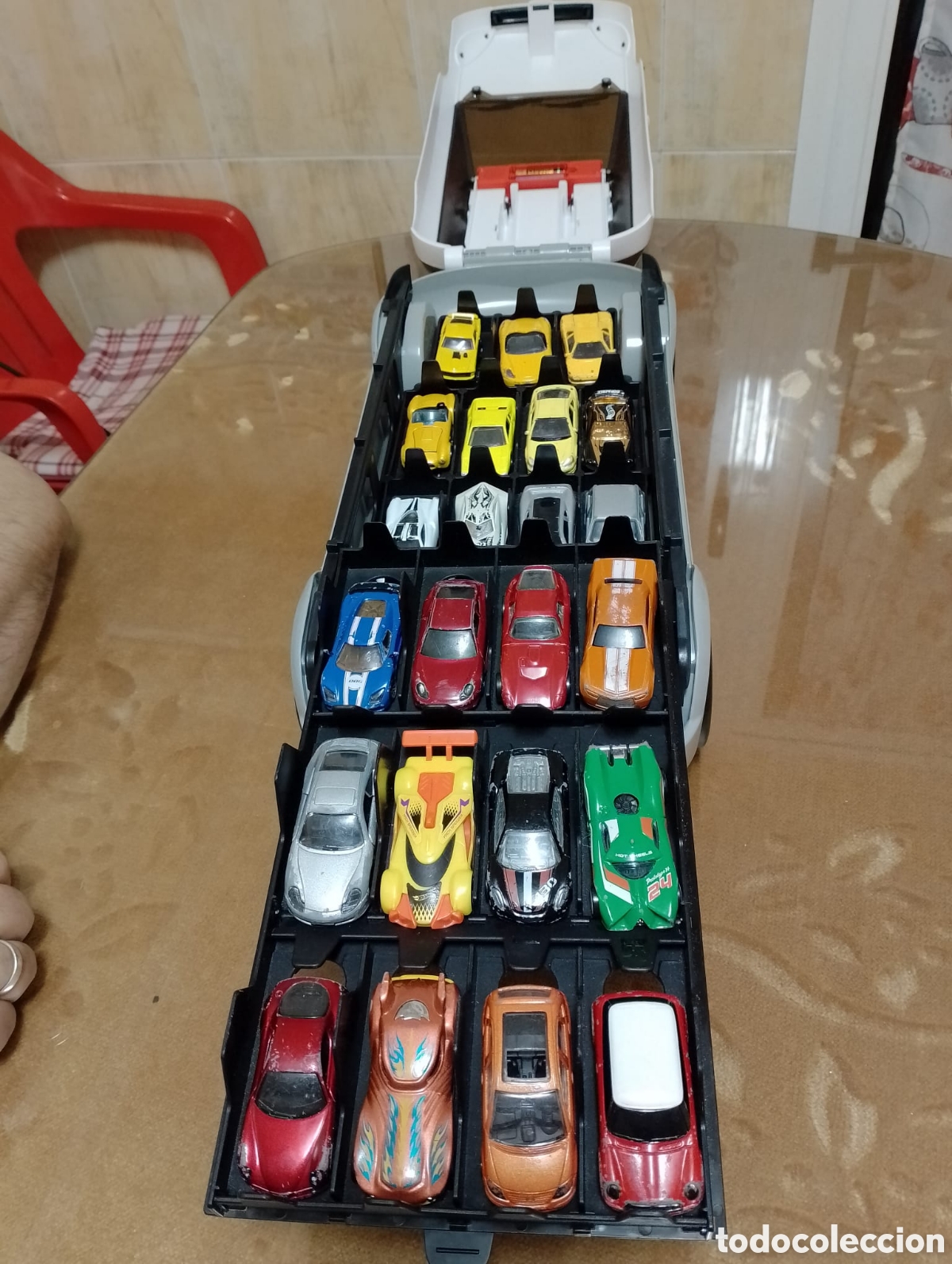 Juguetes antiguos: Porta coches de Mayorette - Foto 8