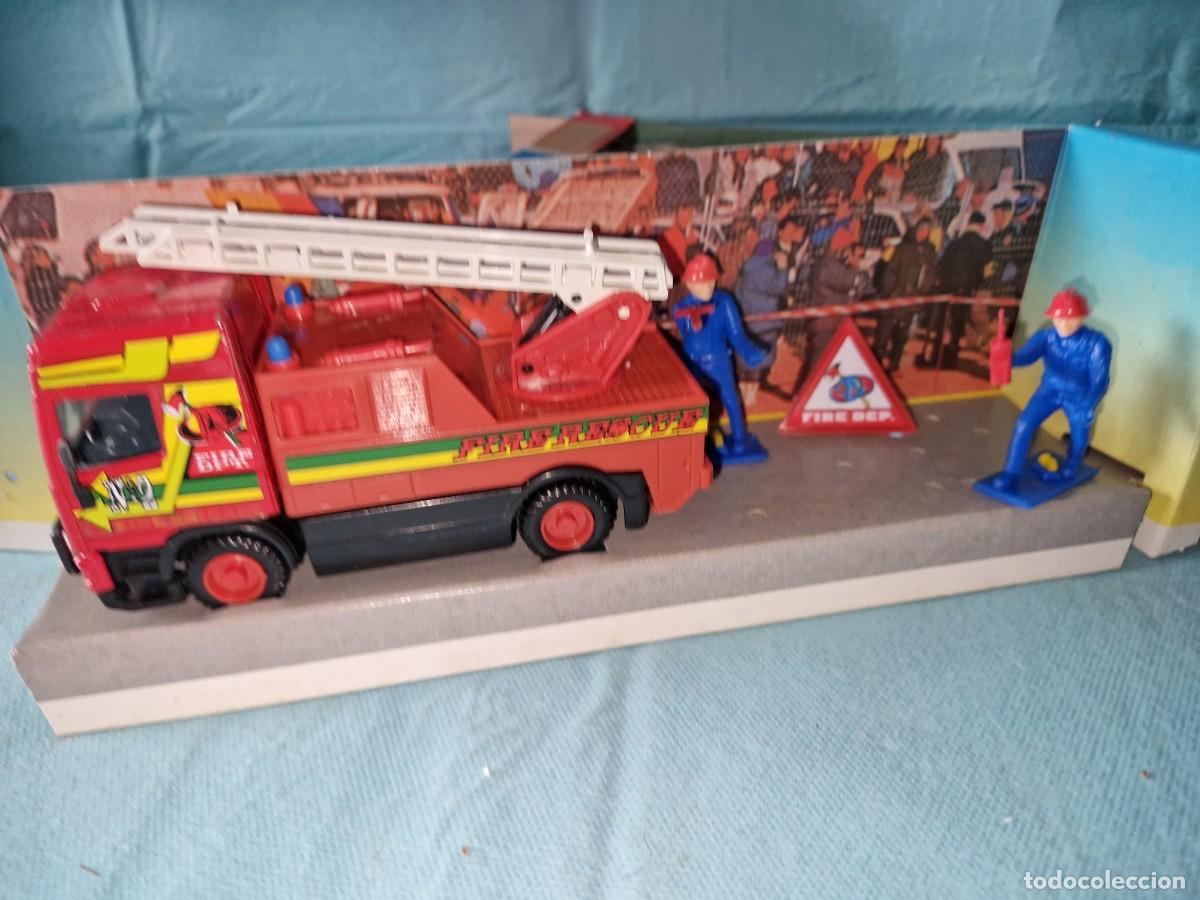 Juguetes antiguos: GUISVAL BOMBEROS - Foto 1