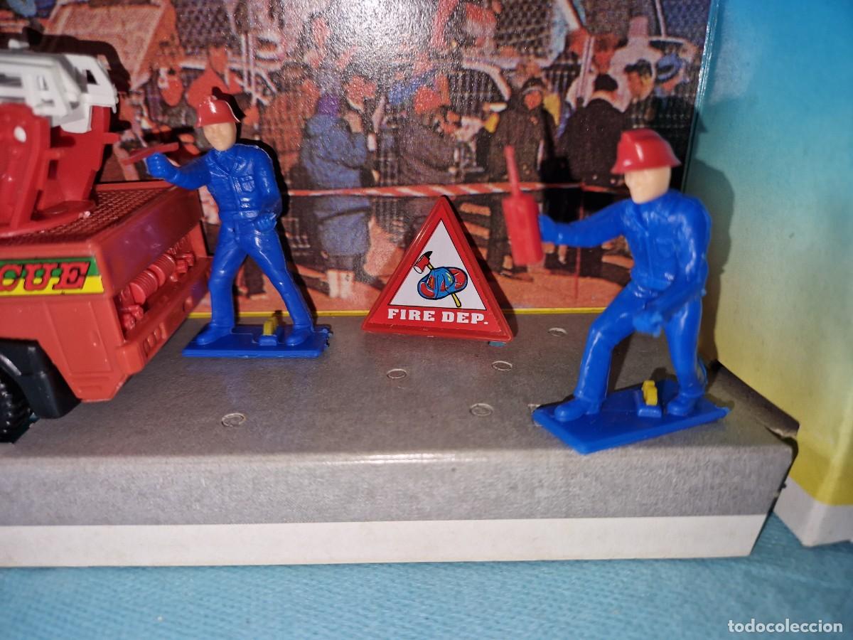 Juguetes antiguos: GUISVAL BOMBEROS - Foto 3