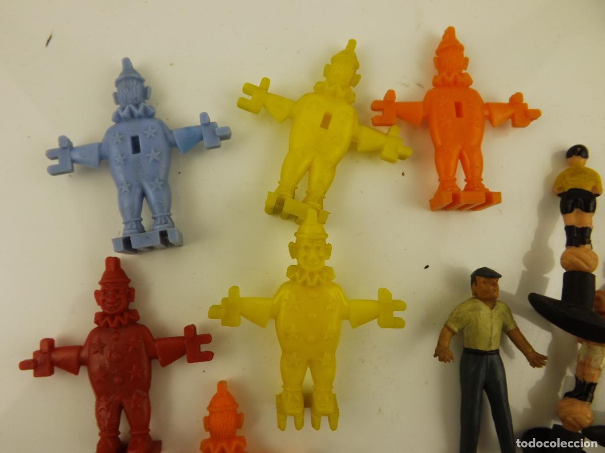 Juguetes antiguos: Conjunto, miscelanea de figuras clasicas - Foto 3