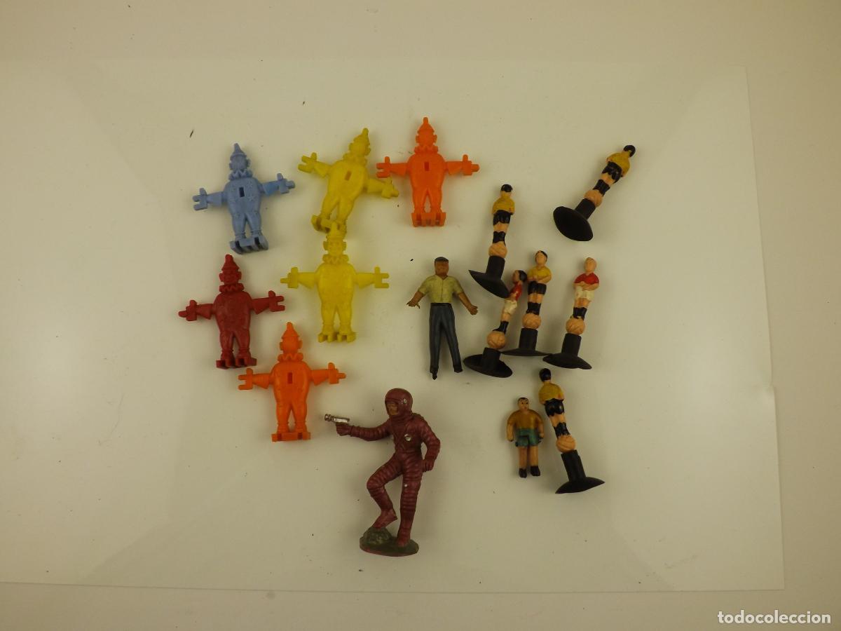 Juguetes antiguos: Conjunto, miscelanea de figuras clasicas - Foto 1
