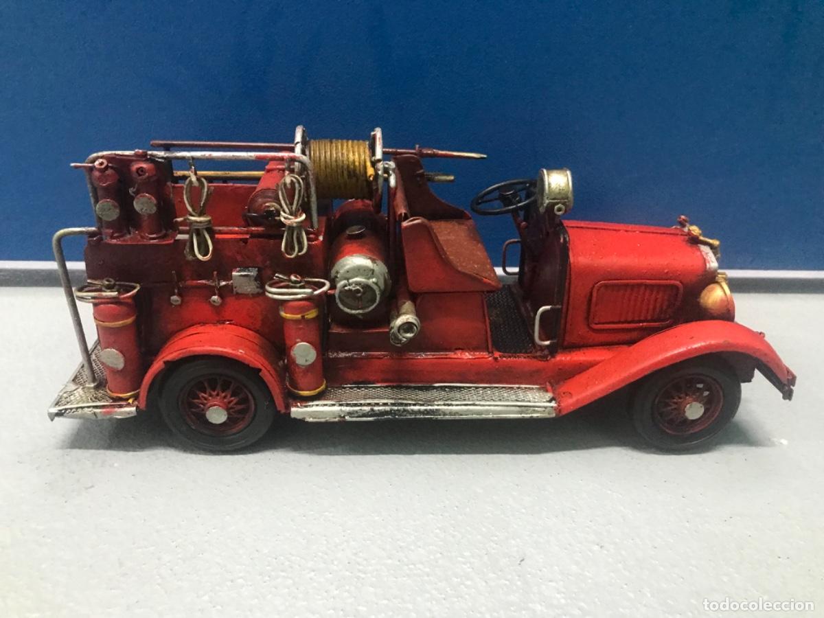 Juguetes antiguos: Cami&oacute;n de bomberos de decoraci&oacute;n - Foto 2