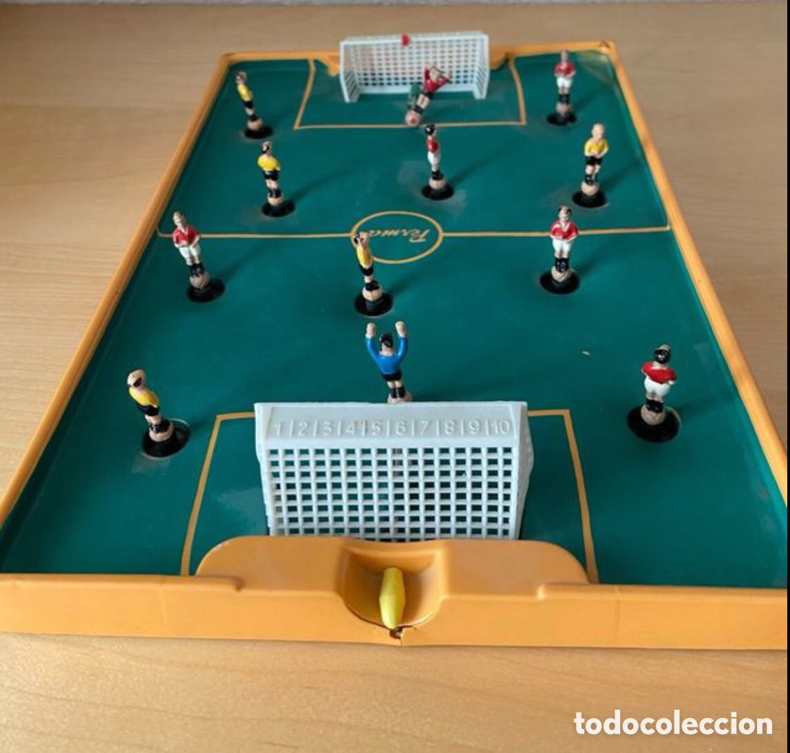 Juguetes antiguos: Futbol&iacute;n. Marca Perma - Foto 1