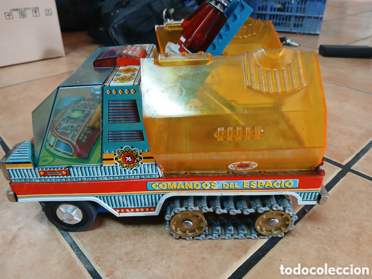 Juguetes antiguos: CAMION COMANDO DEL ESPACIO 76 - Foto 2