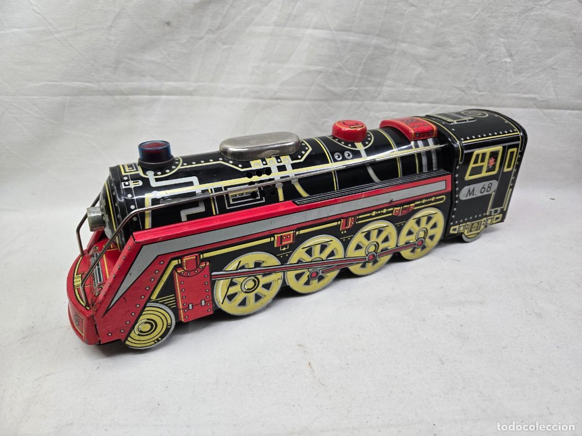 Juguetes antiguos: LOCOMOTORA M. 68 DE CHAPA EGE , NO FUNCIONA - Foto 1