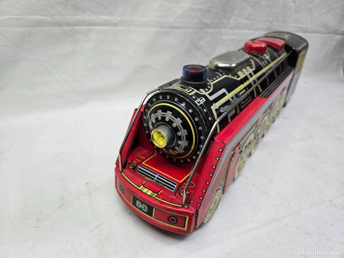 Juguetes antiguos: LOCOMOTORA M. 68 DE CHAPA EGE , NO FUNCIONA - Foto 3