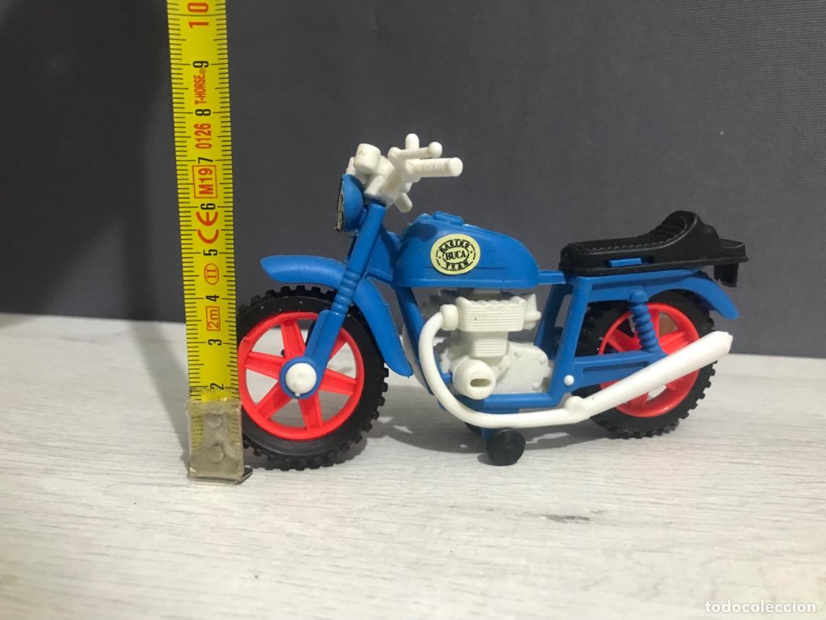Juguetes antiguos: Curiosa Moto de pl&aacute;stico - Foto 2