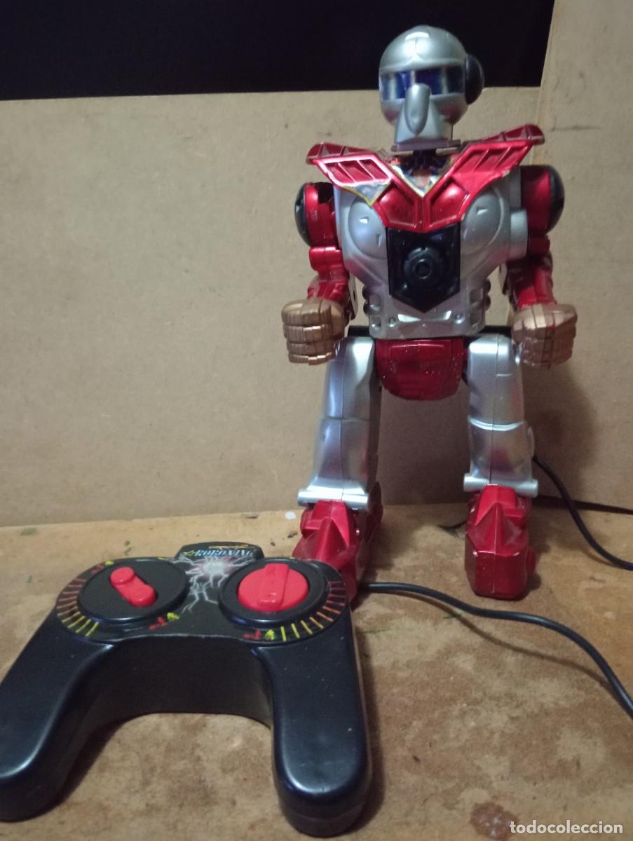 Juguetes antiguos: Robot con mando a pilas - Foto 5