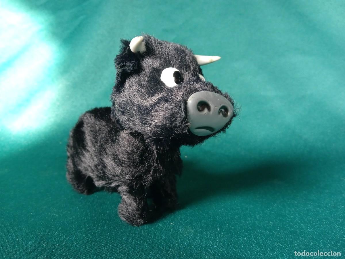 Juguetes antiguos: TORO Mec&aacute;nico, de M.I (IBI). - Foto 3