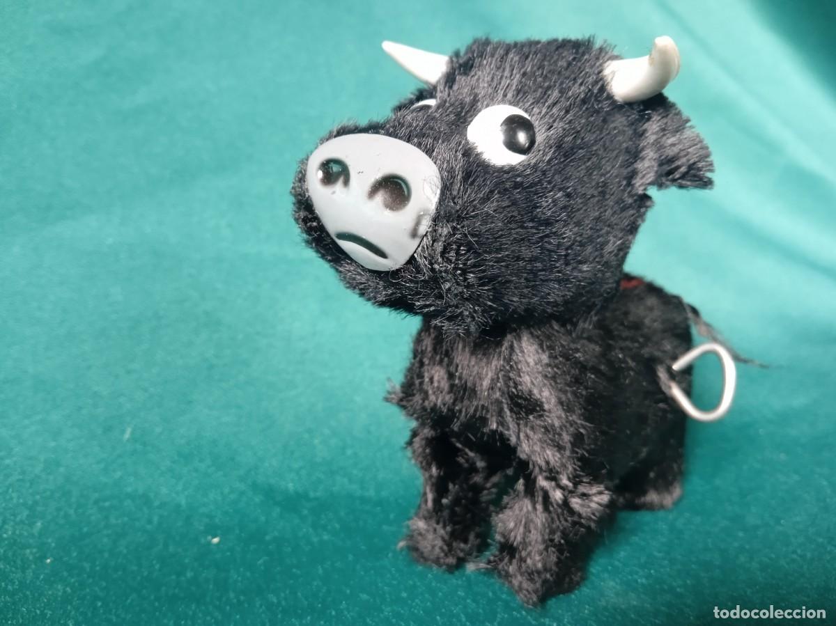 Juguetes antiguos: TORO Mec&aacute;nico, de M.I (IBI). - Foto 5