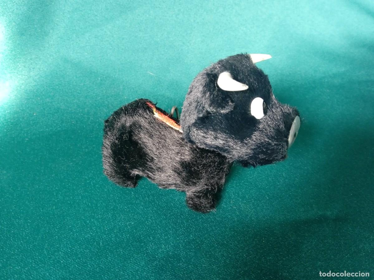 Juguetes antiguos: TORO Mec&aacute;nico, de M.I (IBI). - Foto 6