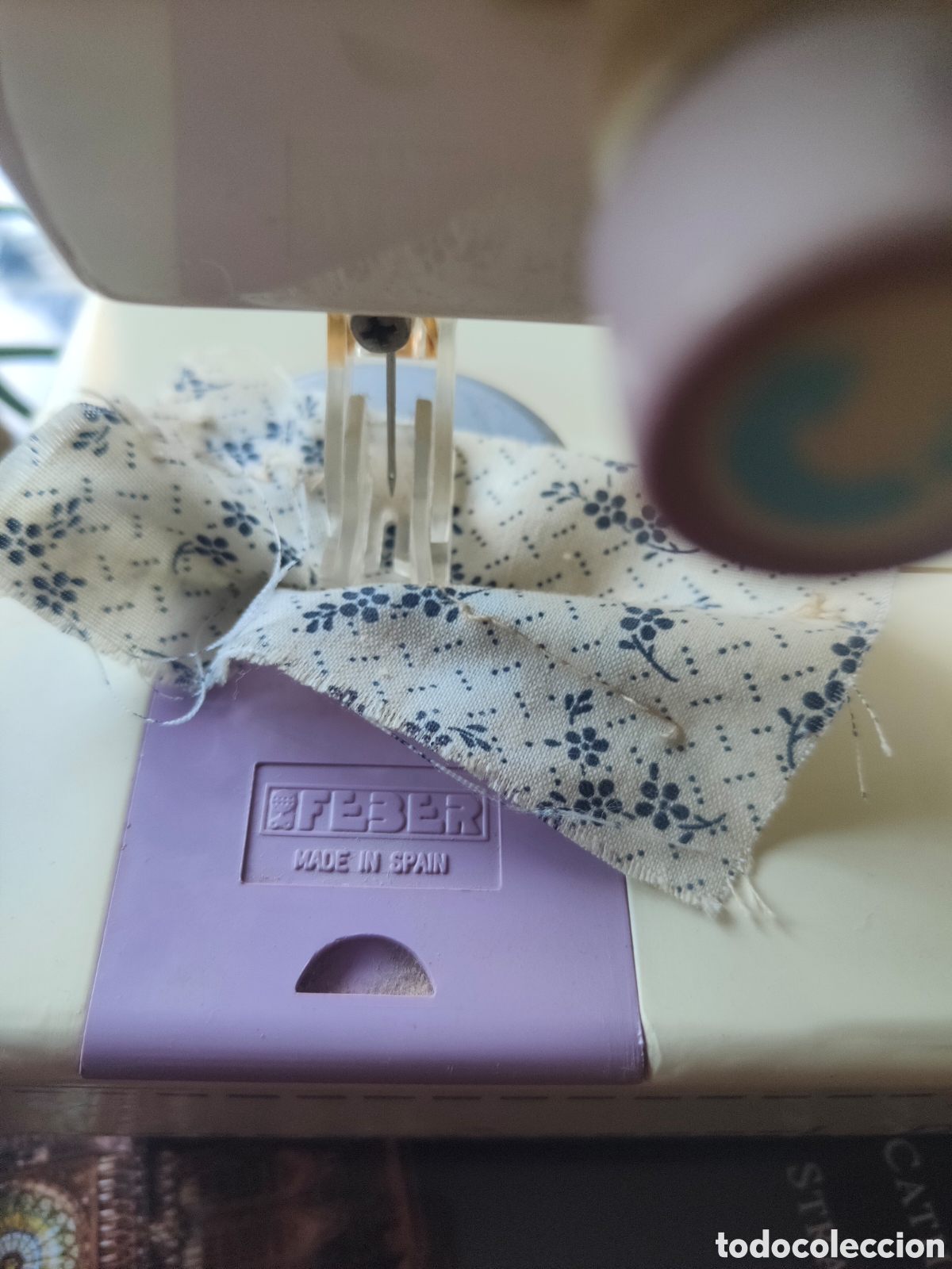 Juguetes antiguos: M&Aacute;QUINA DE COSER DE CHABEL MARCA FEBER - Foto 6