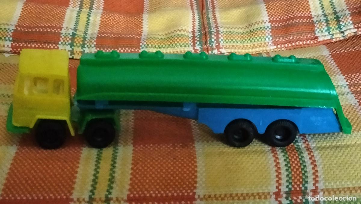 Juguetes antiguos: ANTIGUO TRAILER CISTERNA JUGUETES JISA - Foto 2