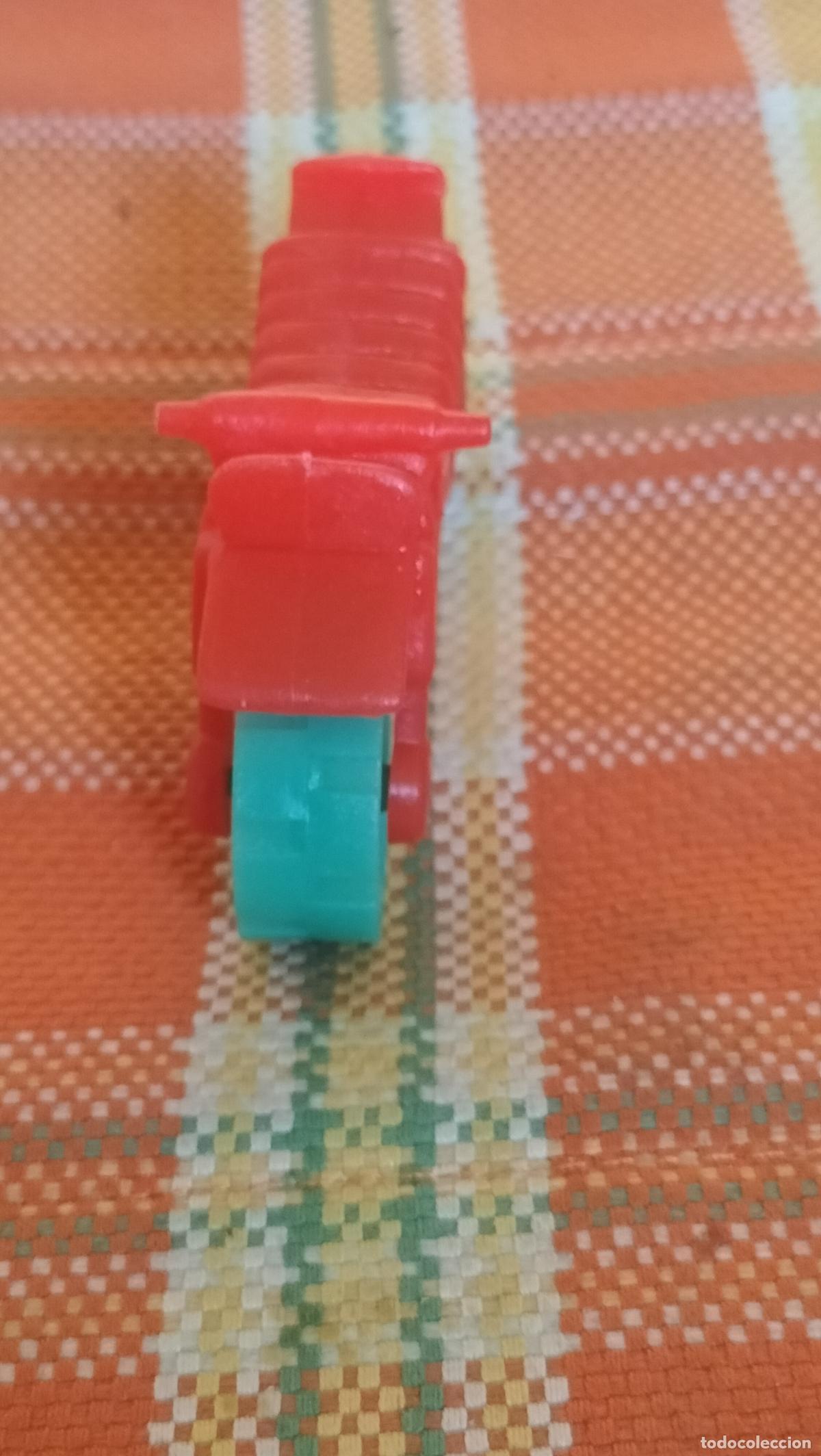 Juguetes antiguos: MOTO JISA DE PLASTICO - Foto 1