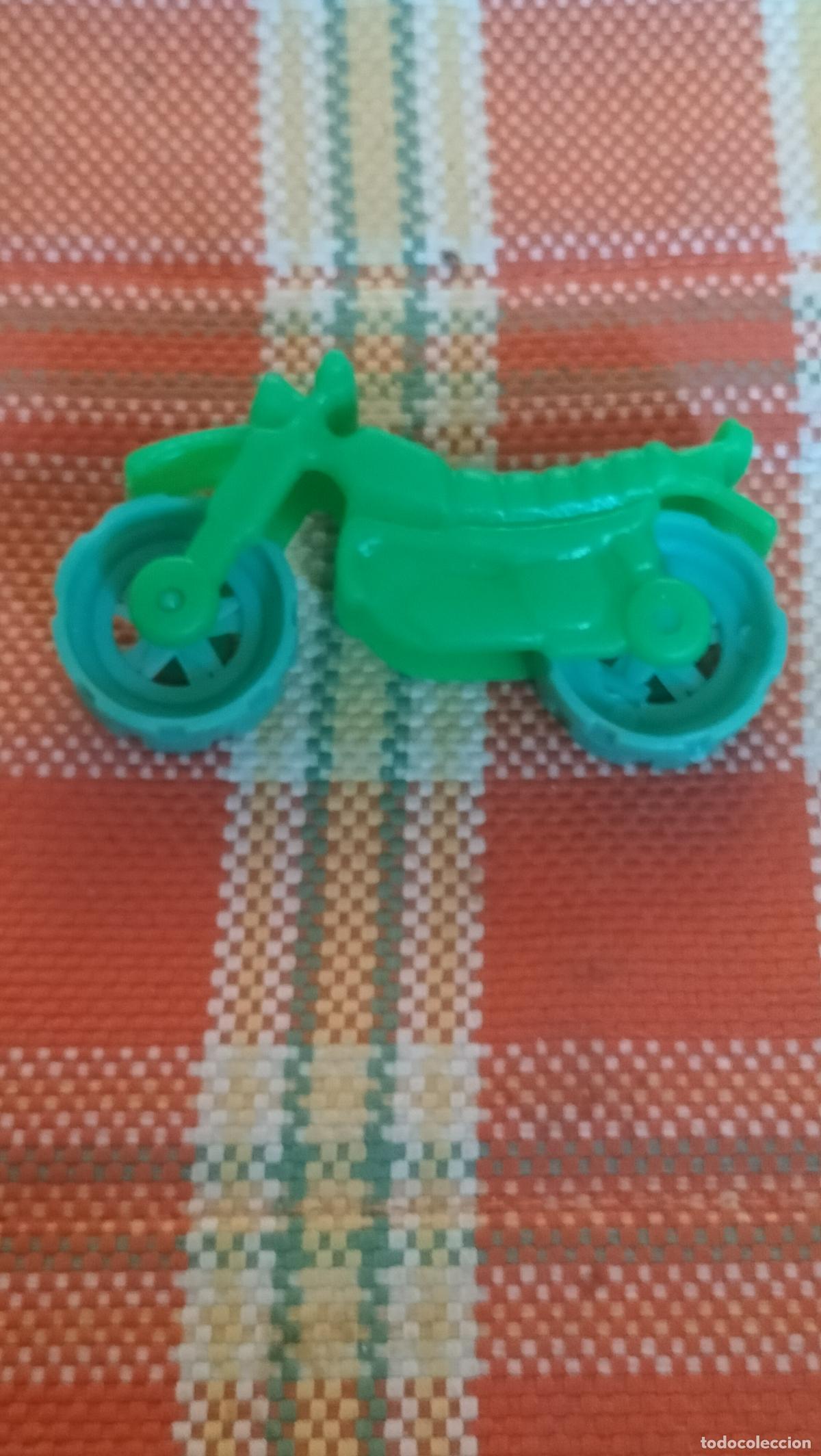Juguetes antiguos: MOTO JISA DE PLASTICO - Foto 3