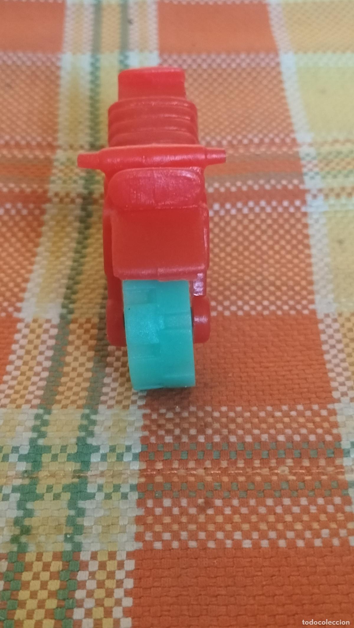 Juguetes antiguos: MOTO JISA DE PLASTICO - Foto 1