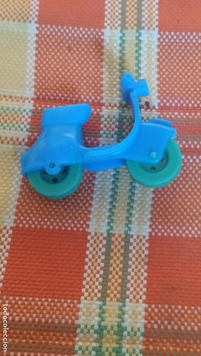 Juguetes antiguos: MOTO JISA DE PLASTICO - Foto 3