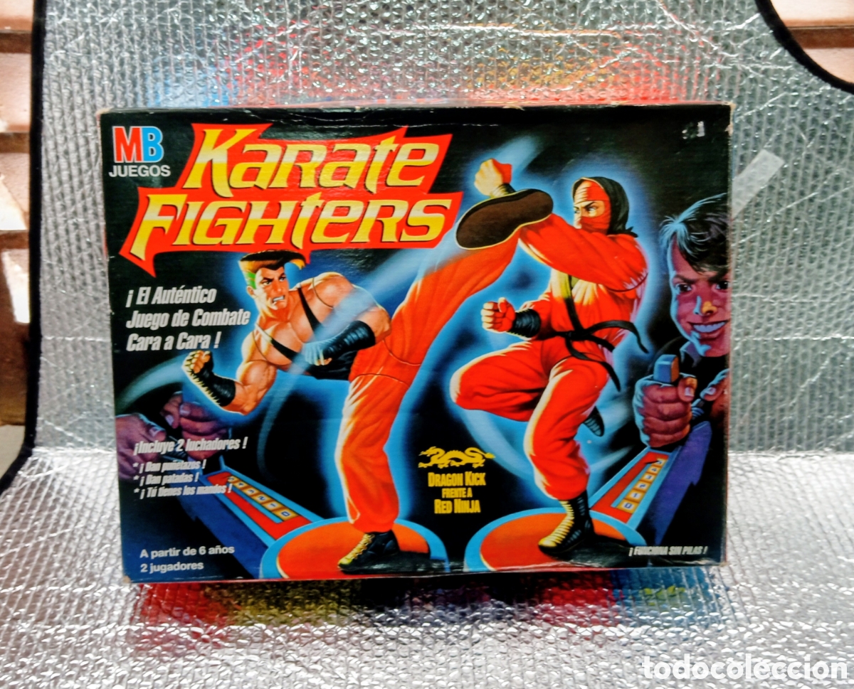 Juguetes antiguos: DRAGON KICK FRENTE A RED NINJA -Karate FIGHTERS MB 1994 Aut&eacute;ntico Juego de Combate Cara a Cara! -