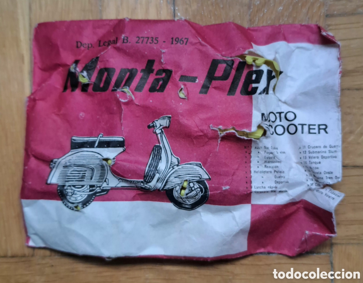 Juguetes antiguos: Sobre Montaplex original sin abrir Moto Vespa