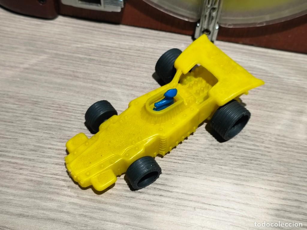 Juguetes antiguos: COCHE CARRERAS A&Ntilde;OS 70-80 PLASTICO JUGUETE KIOSKO JISA